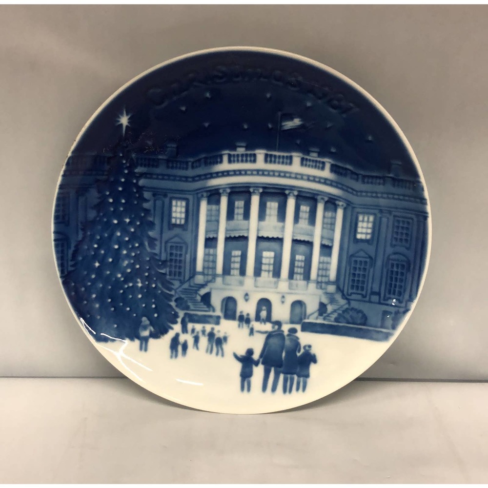 1987 Bing & Grondahl "Christmas Eve at the Whitehouse" Plate Decorative Plate